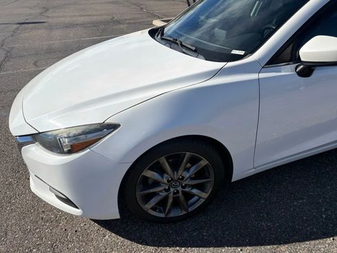 Used 2018 MAZDA MAZDA3 Touring image 5