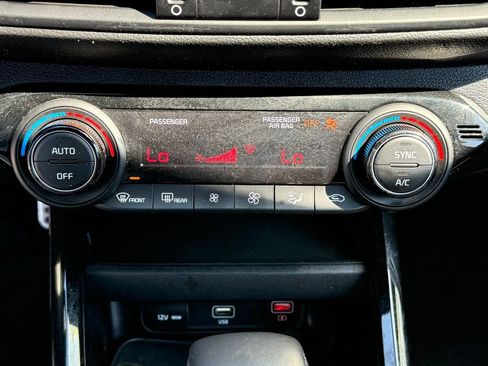 Used 2023 Kia Forte GT-Line w/ GT-Line Technology Package FWD image 19