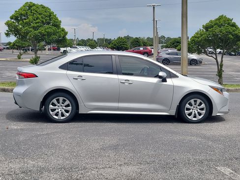 Certified 2026 Toyota Corolla LE FWD image 10