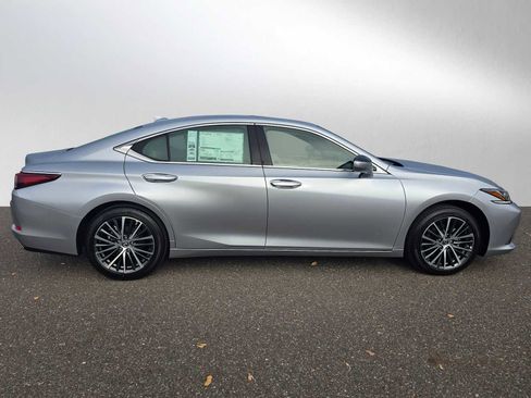 New 2025 Lexus ES 350 w/ Premium Package image 2