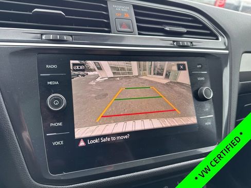 Certified 2024 Volkswagen Tiguan SE R-Line image 21