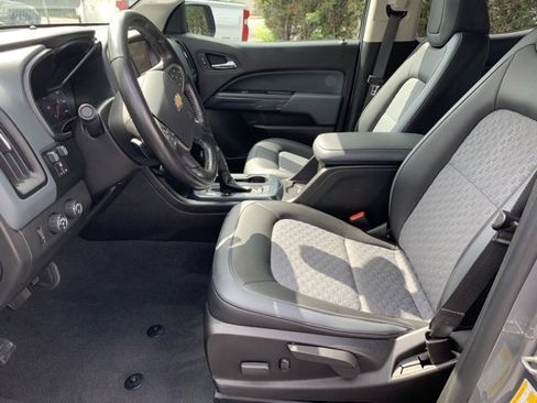 Used 2020 Chevrolet Colorado Z71 image 12