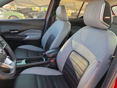 Used 2023 Nissan Kicks SR w/ SR Premium Package FWD image 15