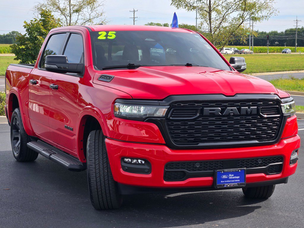 Used 2025 RAM 1500 Big Horn AWD/4WD image 4