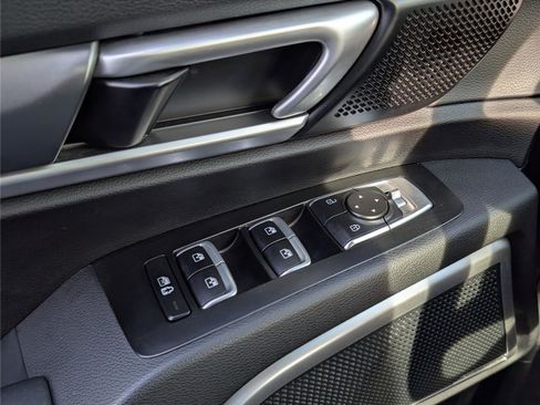 Used 2022 Kia Telluride S image 19