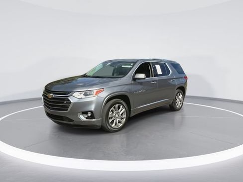 Used 2021 Chevrolet Traverse Premier w/ LPO, Floor Liner Package FWD image 5