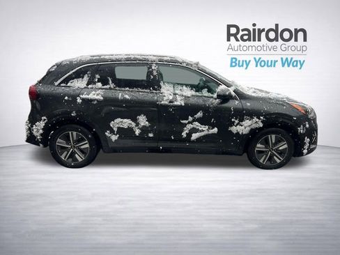 Used 2022 Kia Niro LXS image 7