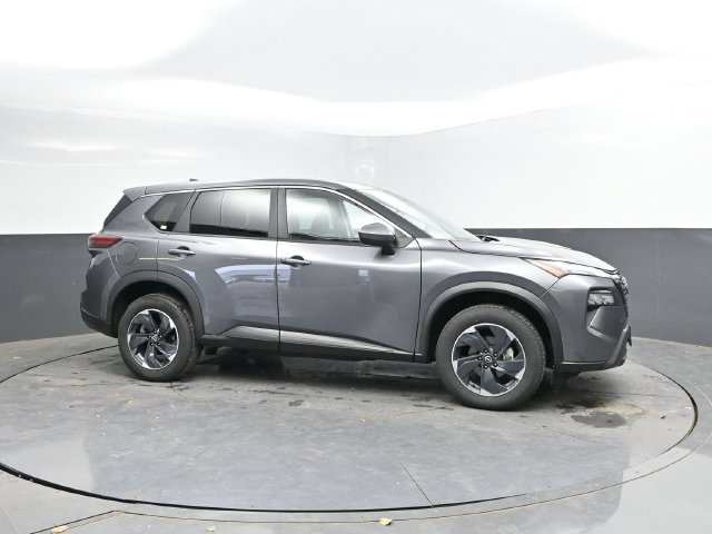 Used 2025 Nissan Rogue SV AWD/4WD image 3
