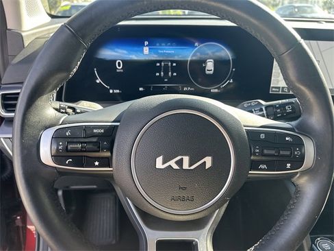 Certified 2025 Kia Sportage SX image 26