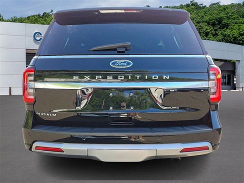 Certified 2023 Ford Expedition Platinum image 5