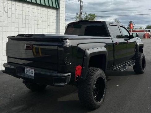 Used 2018 Chevrolet Silverado 1500 LT w/ All Star Edition image 7