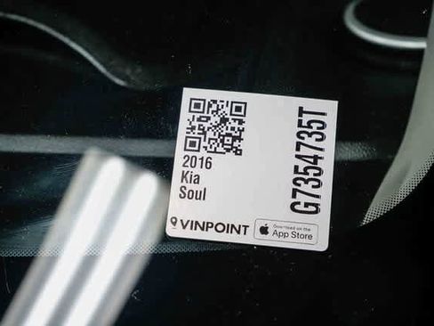 Used 2016 Kia Soul + image 27