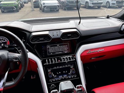 Used 2020 Lamborghini Urus image 20