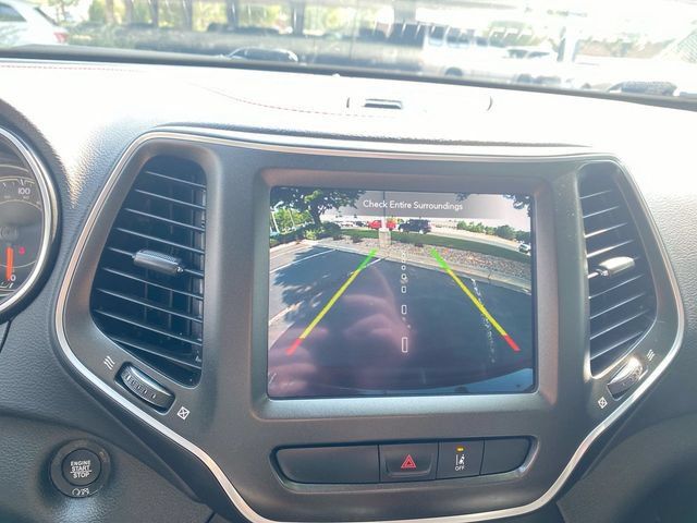 Used 2022 Jeep Cherokee Trailhawk w/ Sound & Nav Group AWD/4WD image 17