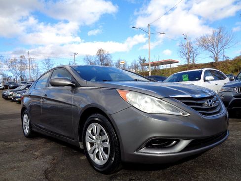 Used 2011 Hyundai Sonata GLS image 3