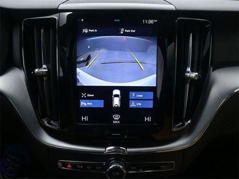 Used 2018 Volvo XC60 T5 Momentum w/ Vision Package image 12