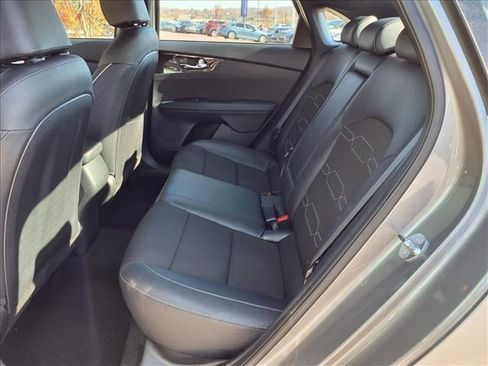 Used 2024 Kia Forte GT-Line image 10