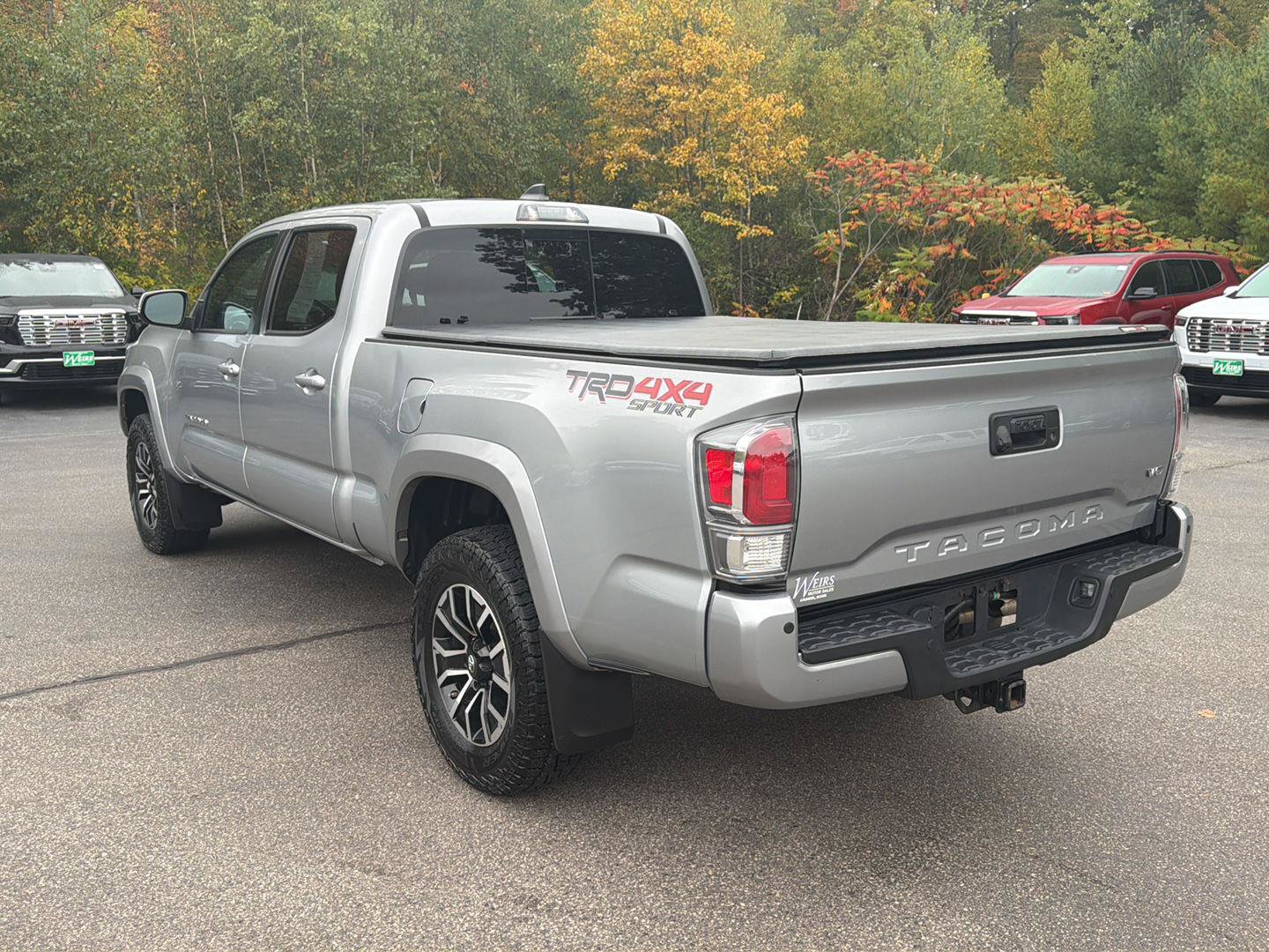 Used 2020 Toyota Tacoma TRD Sport w/ Technology Package AWD/4WD image 3
