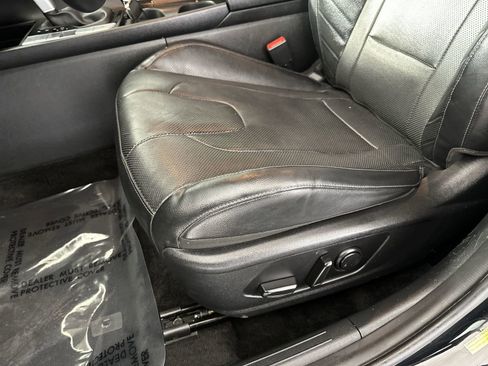 Used 2022 Hyundai Elantra Limited w/ Cargo Package image 12