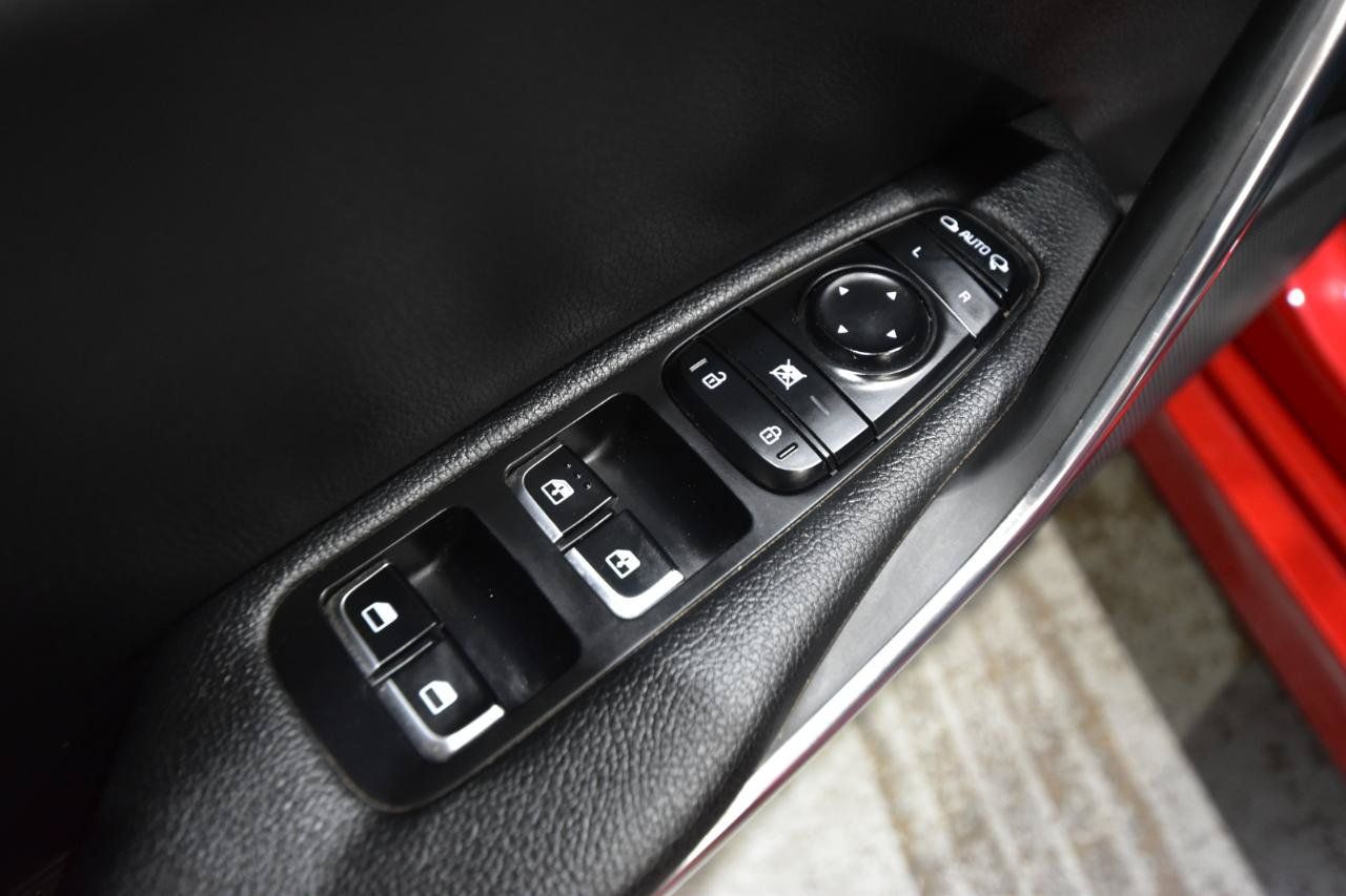 Used 2022 Kia Stinger GT1 AWD/4WD image 12