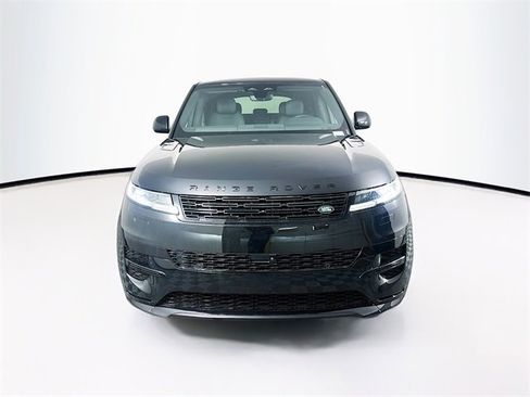 New 2025 Land Rover Range Rover Sport Dynamic SE image 2