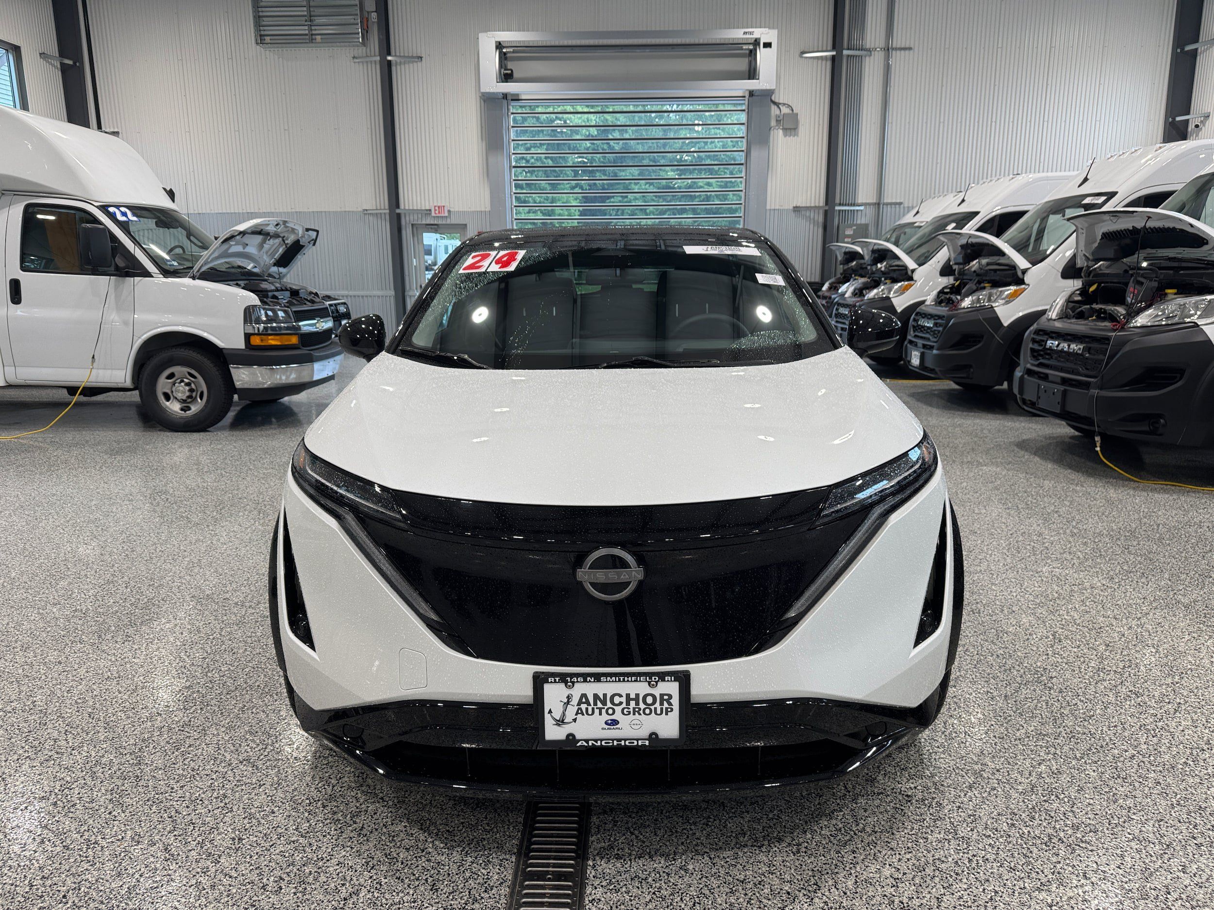 Used 2024 Nissan Ariya AWD image 2