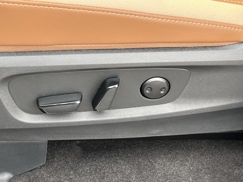 New 2026 Nissan Pathfinder Platinum AWD/4WD image 18