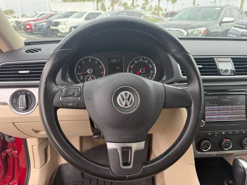 Used 2015 Volkswagen Passat 1.8T Limited Edition image 12