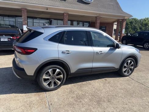 Certified 2023 Ford Escape Platinum AWD/4WD image 5