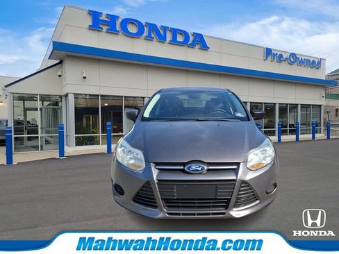 Used 2012 Ford Focus S FWD image 2