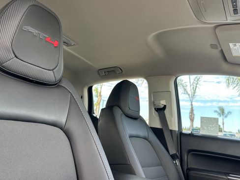 Certified 2022 GMC Canyon AT4 w/ Trailering Package AWD/4WD image 17
