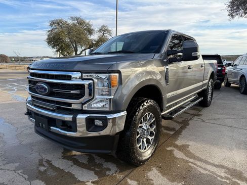 Used 2022 Ford F250 Lariat w/ Lariat Value Package image 3