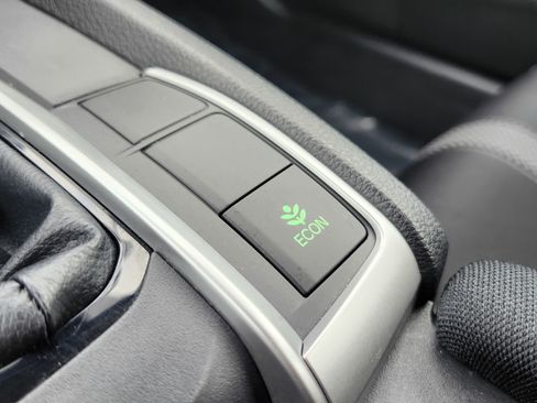 Used 2019 Honda Civic LX image 7