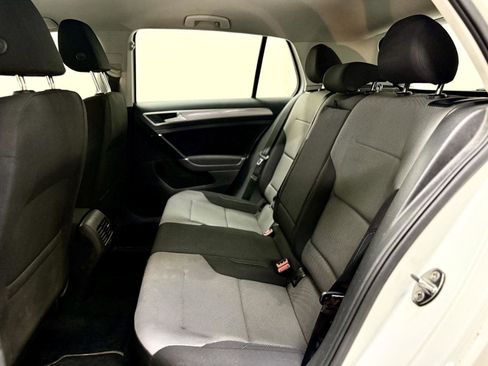 Used 2016 Volkswagen e-Golf SE w/ DC Fast Charging Package FWD image 15