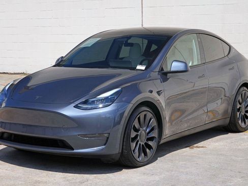 Used 2023 Tesla Model Y Performance AWD/4WD image 47