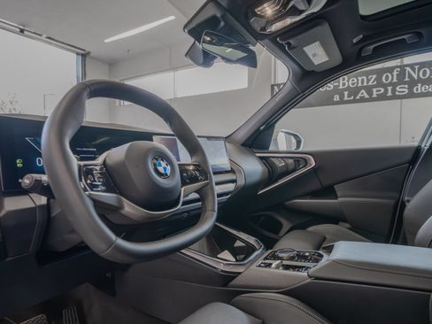 Used 2025 BMW X3 xDrive30i w/ M Sport Package AWD/4WD image 6