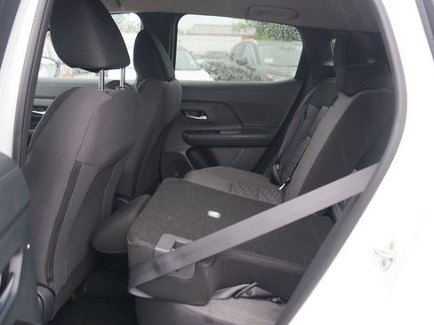 Used 2025 Nissan Kicks SV image 27