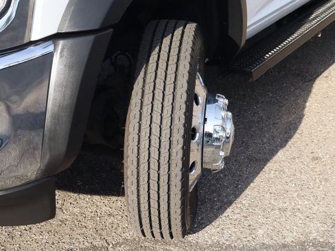 Used 2021 RAM 5500 Tradesman w/ Chrome Appearance Group image 43