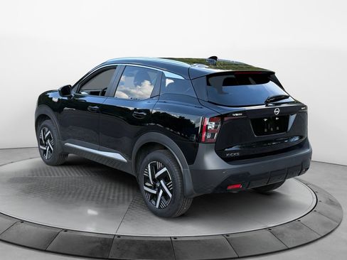 Certified 2026 Nissan Kicks SV w/ SV Premium Package FWD image 5