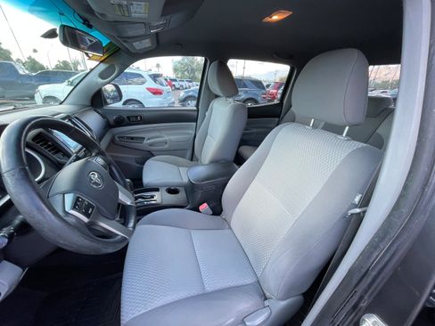Used 2012 Toyota Tacoma PreRunner image 13