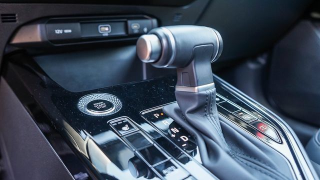 Certified 2025 Kia Niro EX FWD image 20
