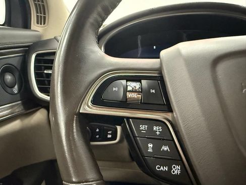 Used 2019 Lincoln Nautilus Reserve FWD image 19