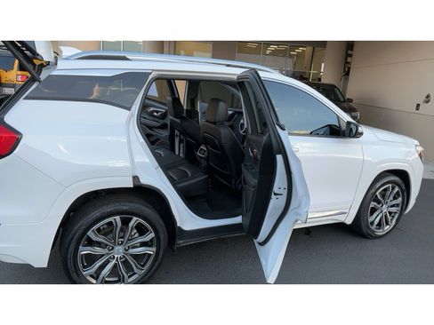 Used 2019 GMC Terrain Denali w/ Advanced Safety Package image 15
