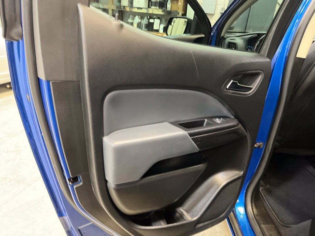Used 2020 Chevrolet Colorado Z71 AWD/4WD image 25