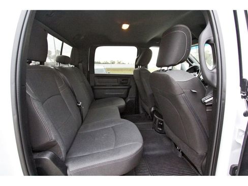 Used 2024 RAM 2500 Tradesman w/ Chrome Appearance Group image 10