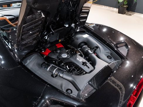 Certified 2022 Ferrari F8 Tributo image 17