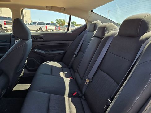 Used 2024 Nissan Altima 2.5 SV w/ SV Premium Package FWD image 18