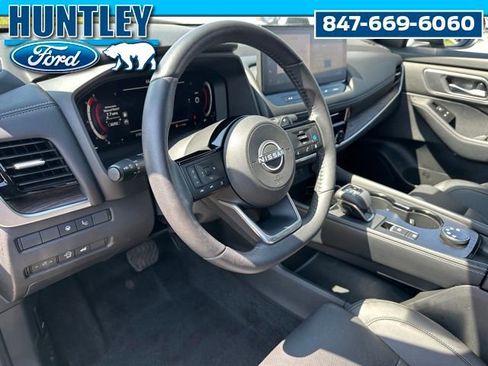 Used 2024 Nissan Rogue Platinum w/ Platinum Premium Package AWD/4WD image 23
