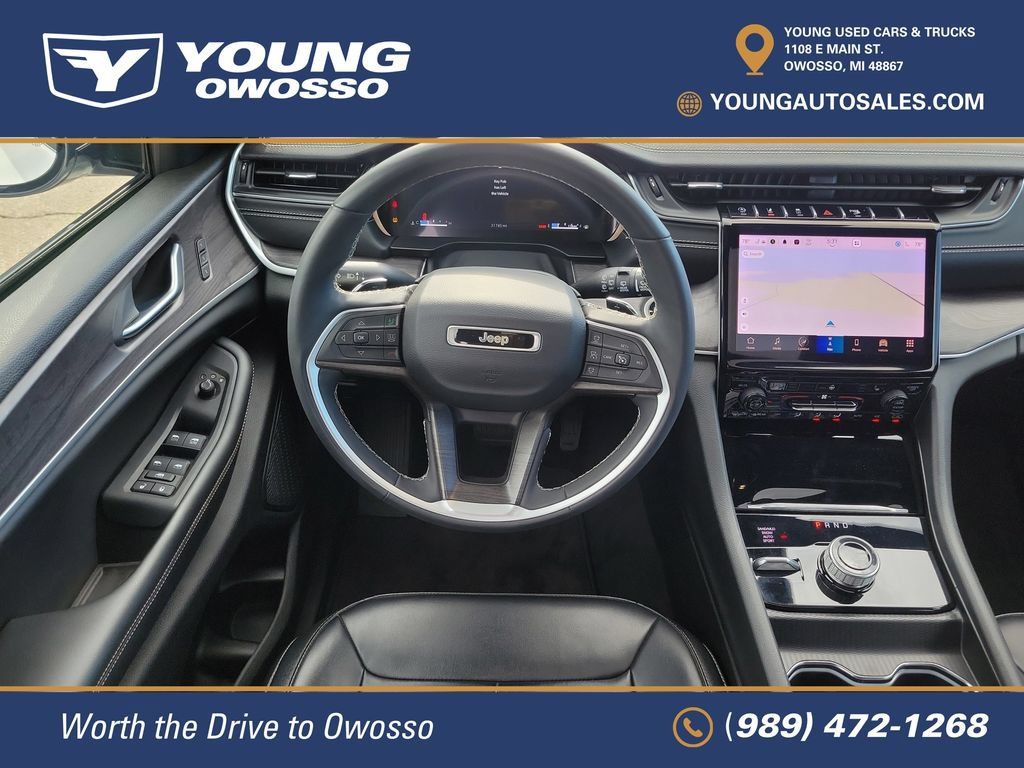 Used 2024 Jeep Grand Cherokee Limited w/ Black Appearance Package AWD/4WD image 31