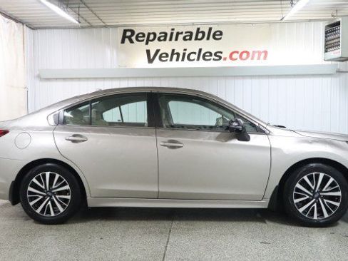 Used 2018 Subaru Legacy 2.5i Premium w/ Eyesight & BSD & Rcta & HBA AWD/4WD image 4